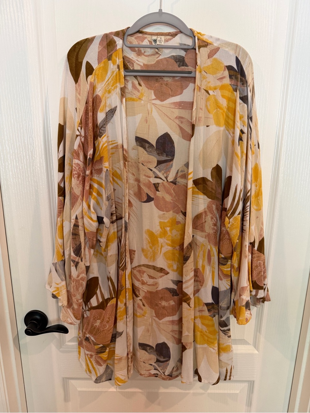 Versona Floral Open-Front Cardigan in Cream, Yellow, Brown